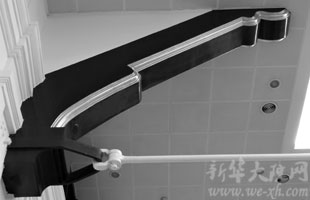 从德国进口的大跨度钢拉伸结构